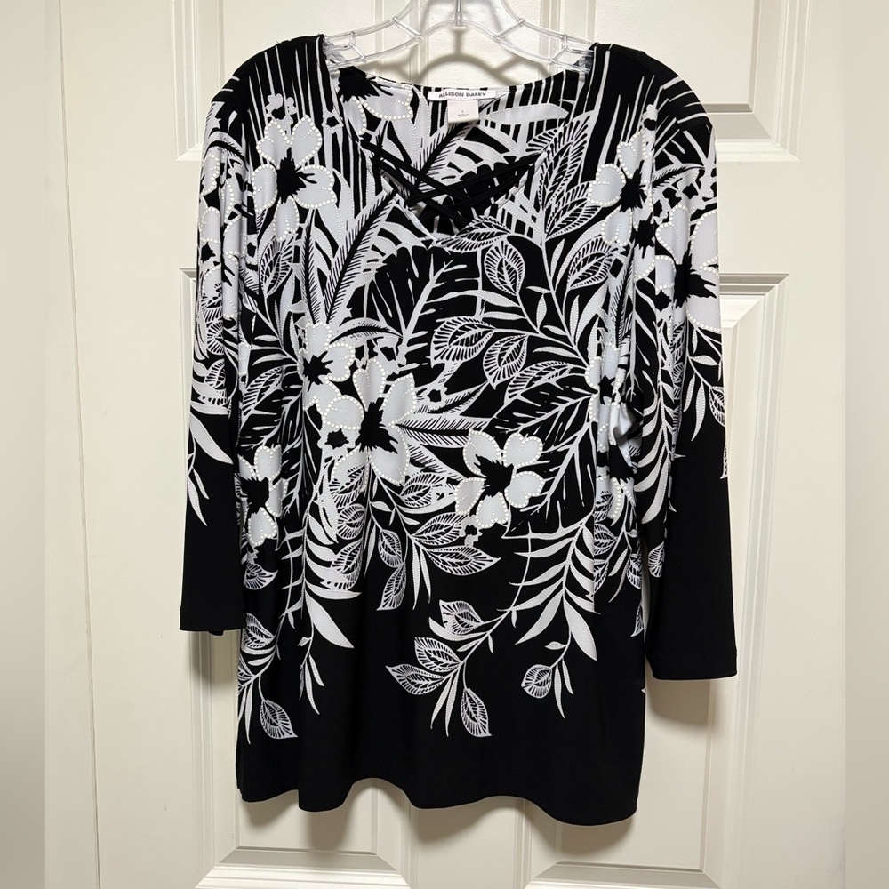Leaf Pattern top